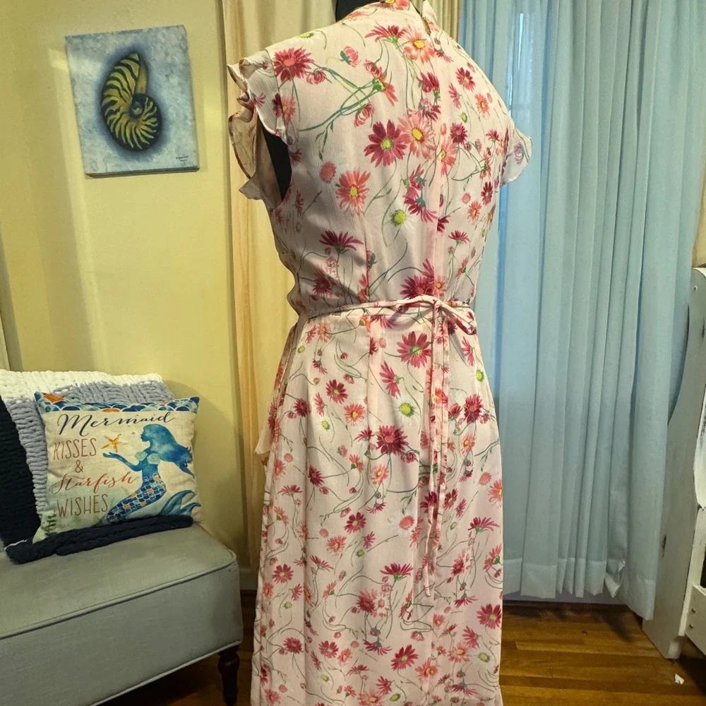 Karl Lagerfeld Paris -Floral Wrap Style Dress - Size 6 -Light pink - Picture 3 of 5